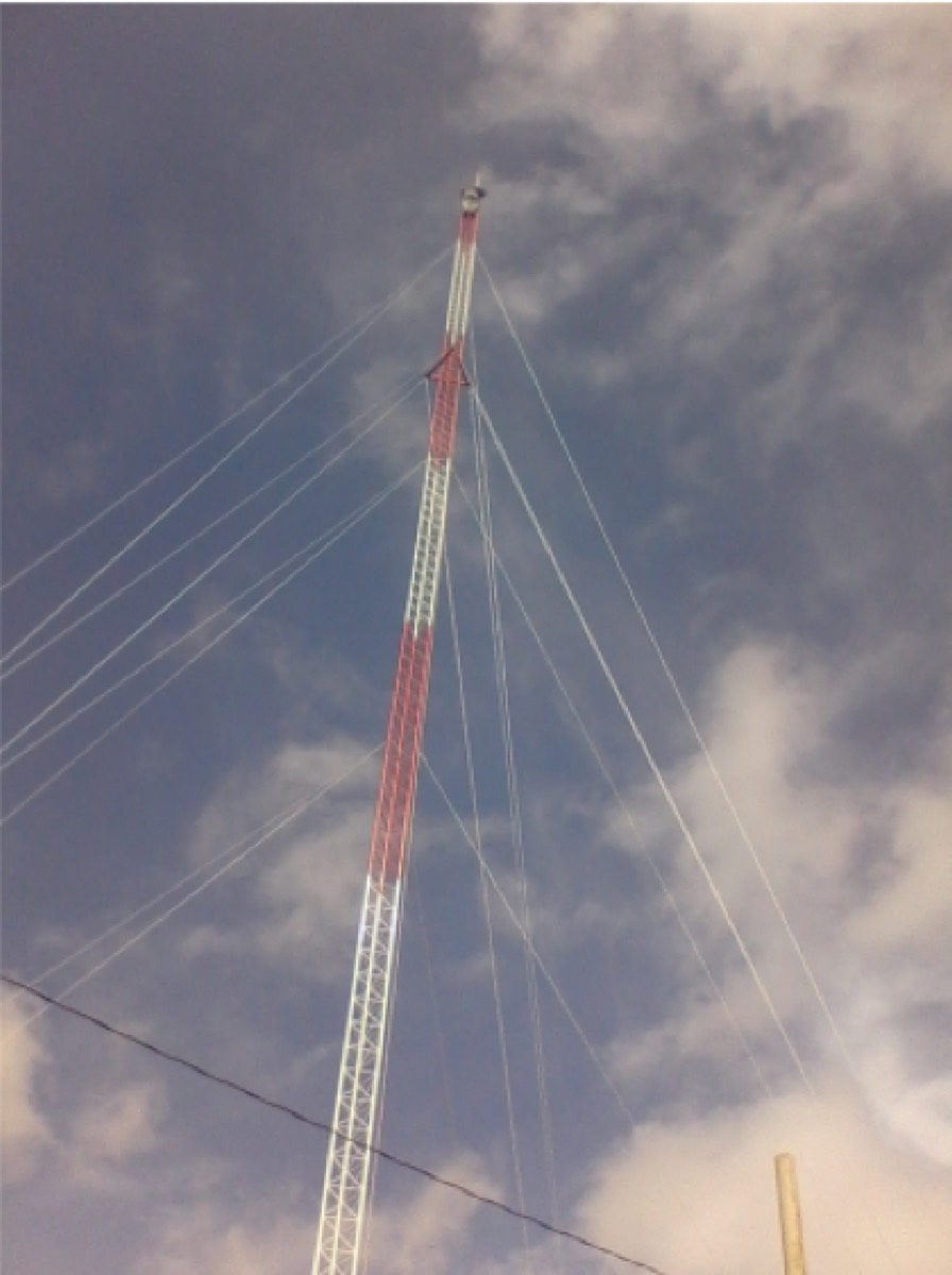 Torre arriostrada