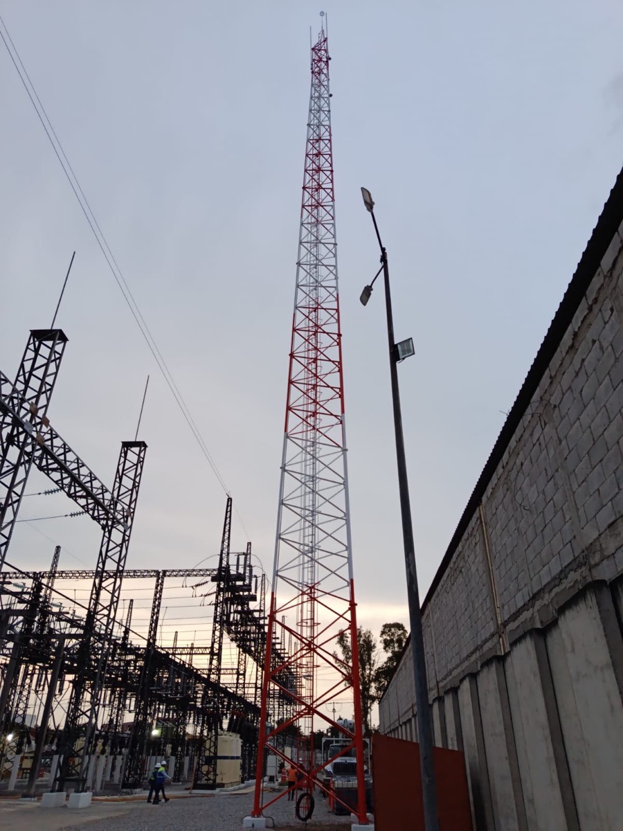 Torre autosoportada