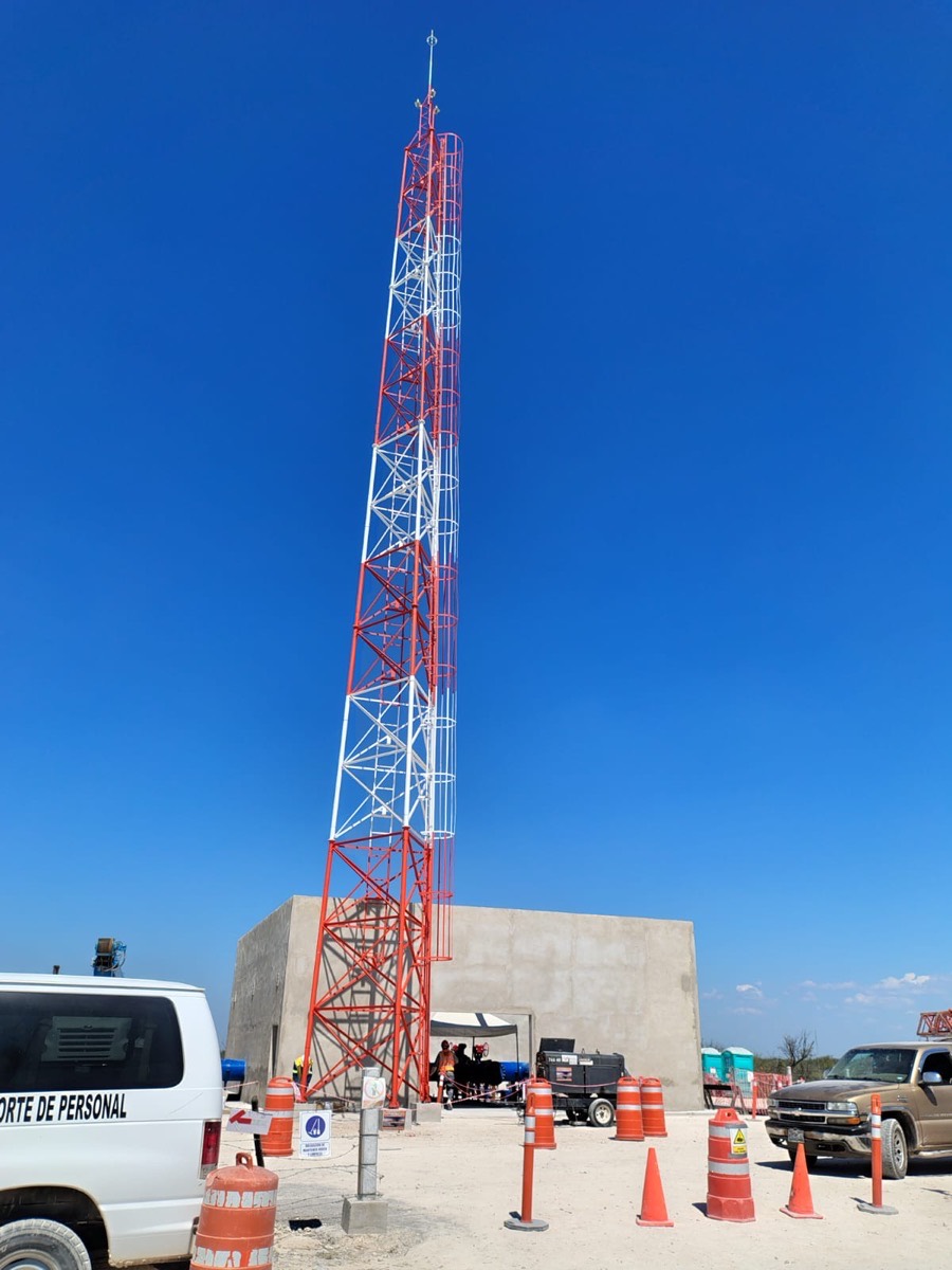 Torre autosoportada